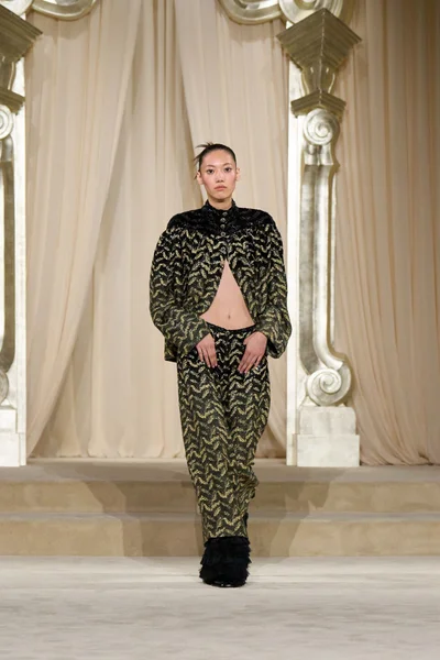 Look 20